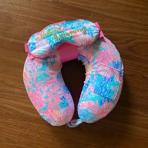 New with tags Lilly Pulitzer travel pillow with sleep mask